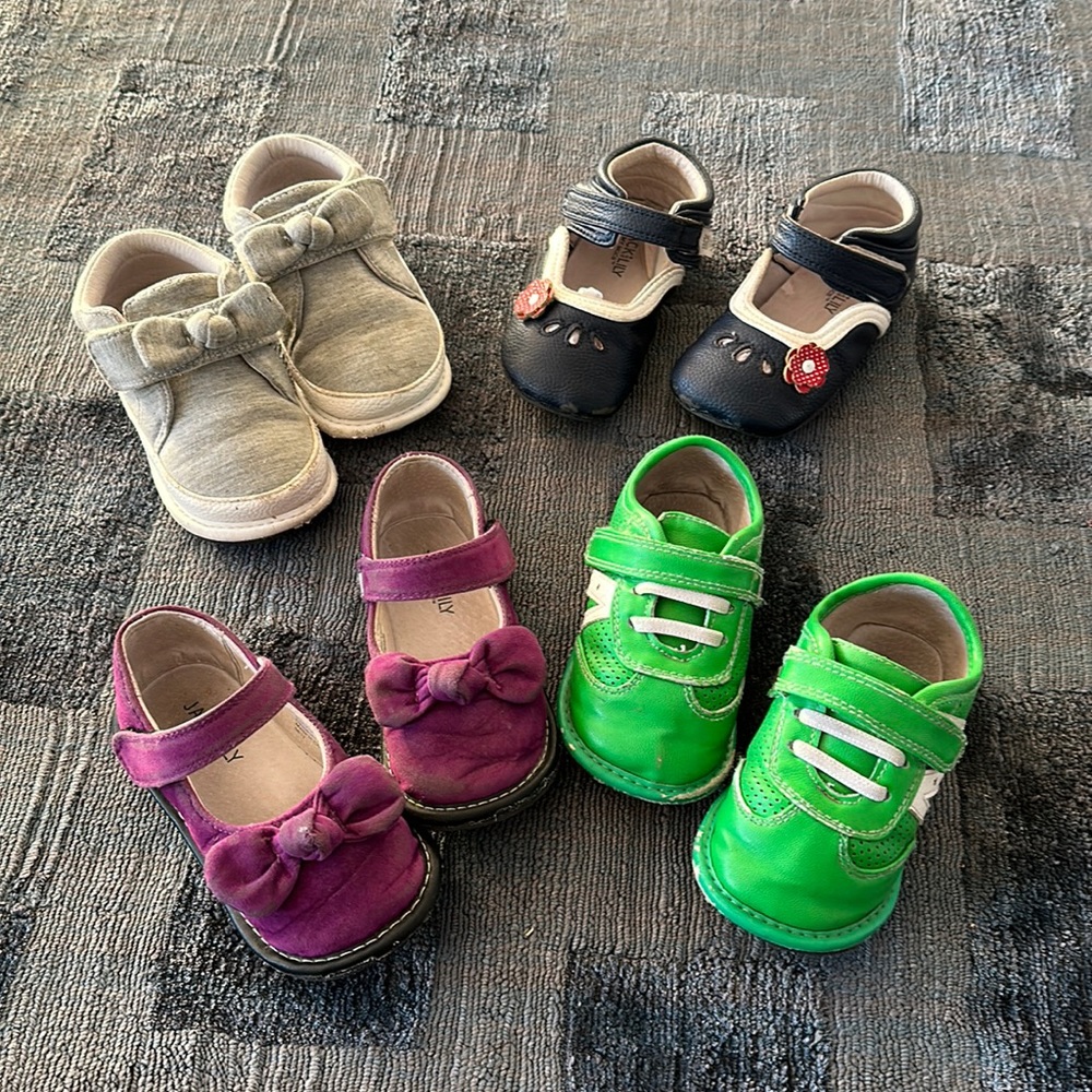 Four pairs of Jack&Lily shoes for early walkers, 30-36mo